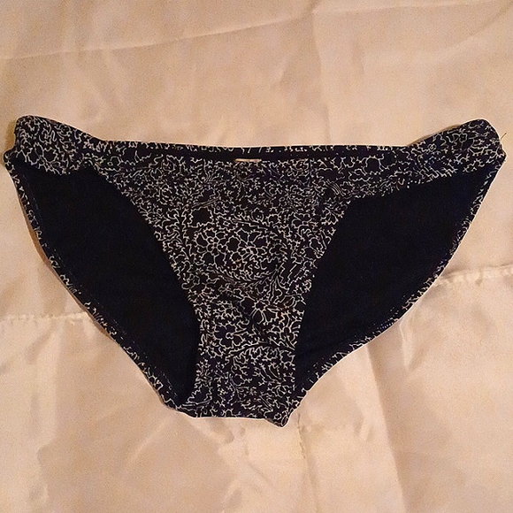 Set of 2 Bikini Bottoms (Xhilaration/Old Navy) - Picture 7 of 10